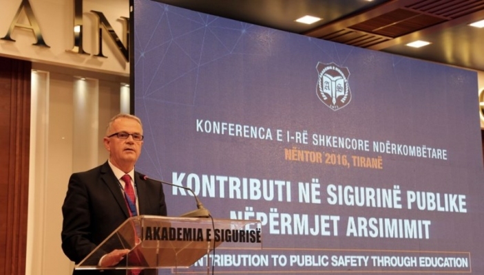 Drejtori Smakiqi mori pjes&euml; n&euml; konferenc&euml;n shkencore  nd&euml;rkomb&euml;tare n&euml; Tiran&euml; 