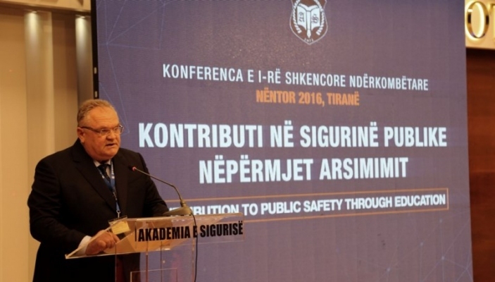 Drejtori Smakiqi mori pjes&euml; n&euml; konferenc&euml;n shkencore  nd&euml;rkomb&euml;tare n&euml; Tiran&euml; 