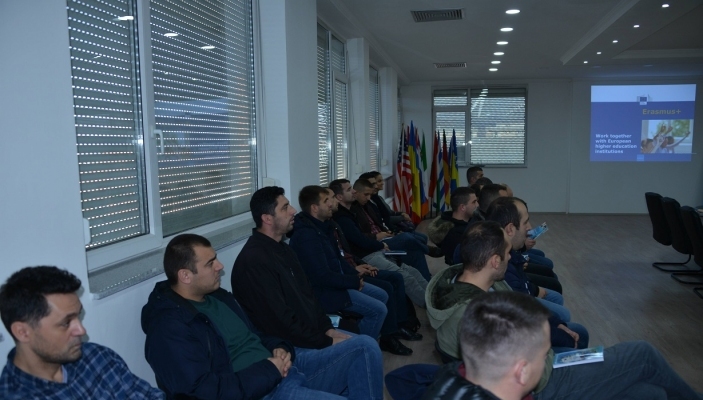 N&euml; AKSP u mbajt sesioni informues nga zyra e Erasmus+ n&euml; Kosov&euml;