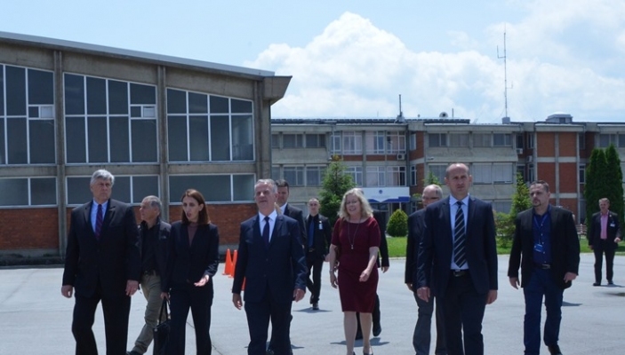  Ambasadori Kosnett vizitoi Akademin&euml; e Kosov&euml;s p&euml;r Siguri Publike 