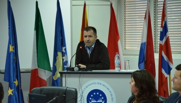 Kordinatorja e Zyr&euml;s Erasmus+ n&euml; Kosov&euml; dr.Remzije Istrefi mbajti nj&euml; prezantim n&euml; Akademi