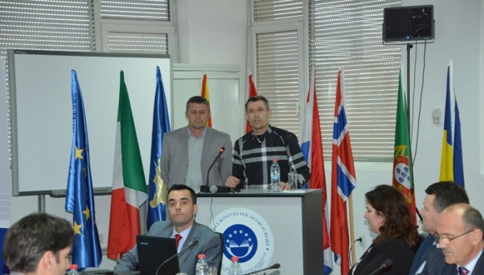 Kordinatorja e Zyr&euml;s Erasmus+ n&euml; Kosov&euml; dr.Remzije Istrefi mbajti nj&euml; prezantim n&euml; Akademi