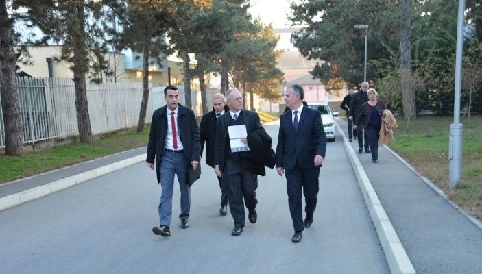 Ambasadori i OSBE-s&euml; n&euml; Kosov&euml; Jan Braathu vizitoi Akademin&euml;
