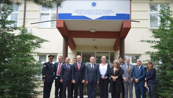 Drejtori Smakiqi priti n&euml; takim nj&euml; delegacion t&euml; Universitetit Policor nga Munsteri i Gjermanis&euml;