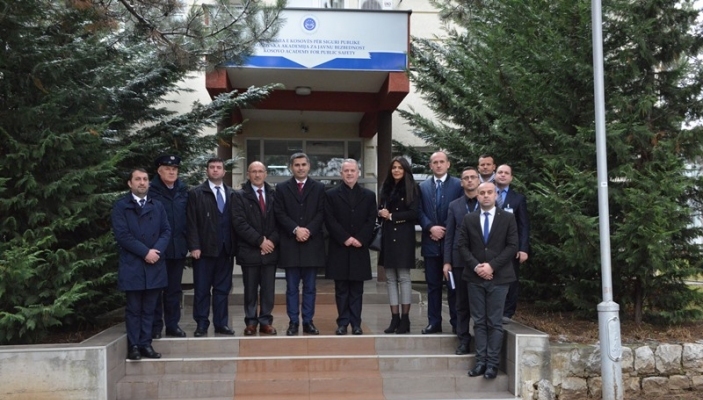 Kryetari  Tahiri vizitoi Akademin&euml; e Kosov&euml;s p&euml;r Siguri Publike
