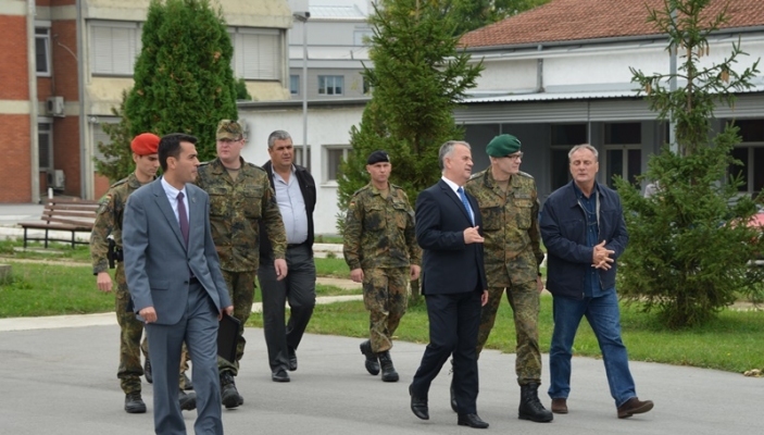 KFOR-i gjerman vizitoi Akademin&euml;