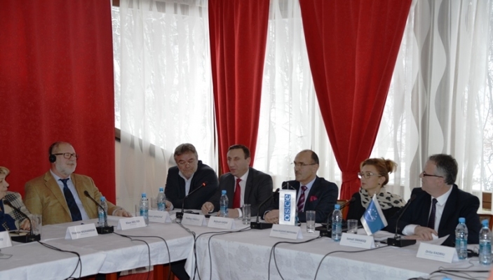 Prezantimi i t&#235; gjeturave &#147;Studimi i Fizibilitetit - Themelimi i studimeve pasuniversitare n&#235; siguri publike dhe n&#235; sektorin e siguris&#235; n&#235; Akademin&#235; e Kosov&#235;s p&#235;r Siguri Publike&#148; 