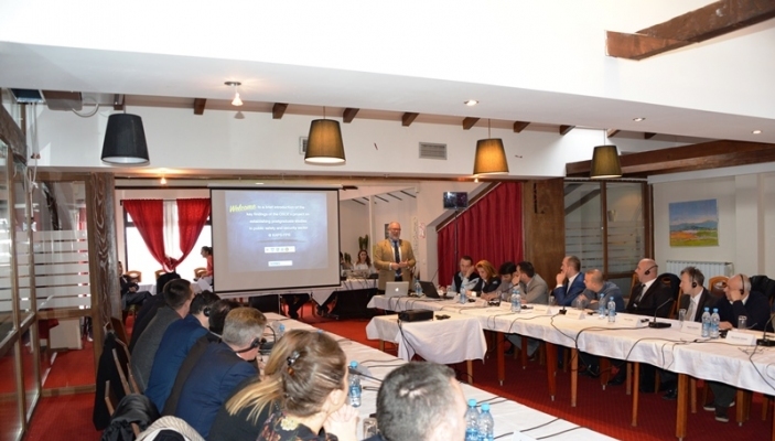 Prezantimi i t&#235; gjeturave &#147;Studimi i Fizibilitetit - Themelimi i studimeve pasuniversitare n&#235; siguri publike dhe n&#235; sektorin e siguris&#235; n&#235; Akademin&#235; e Kosov&#235;s p&#235;r Siguri Publike&#148; 