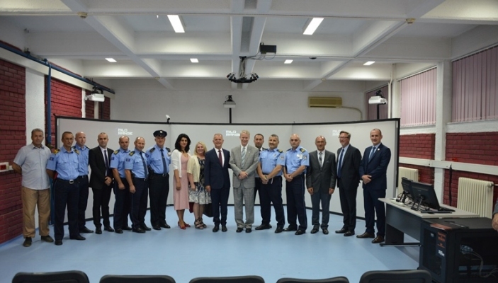 Ambasadori Delawie vizitoi Akademin&euml; 