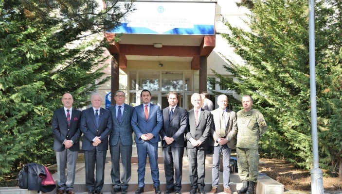 N&euml; AKSP u mbajt ligj&euml;rat&euml; p&euml;r &ccedil;&euml;shtje t&euml; siguris&euml; &#147;NATO dhe e ardhmja e siguris&euml; Euro-Atlantike&#148; nga profesor dhe ushtarak t&euml; Kolegjit t&euml; Mbrojtjes s&euml; NATO-s