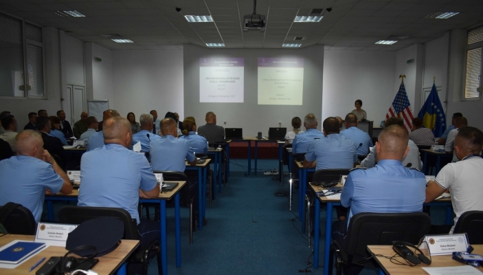 N&euml; Akademi filloi &ldquo;Shkolla Nd&euml;rkomb&euml;tare p&euml;r Stafin Policor dhe Komandues&rdquo;