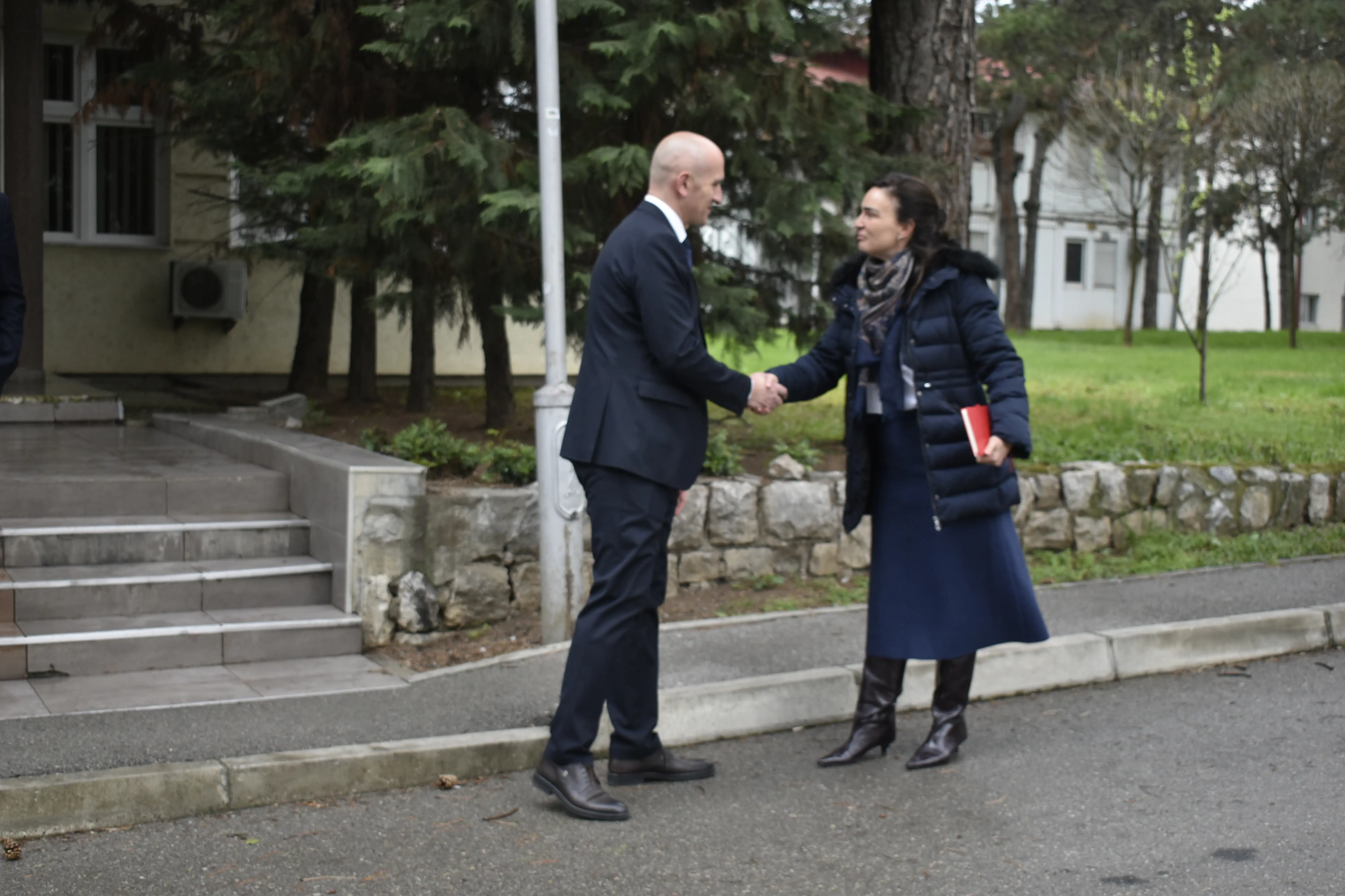 Rodriguez, Ushtruesja në detyre e Drejtorit të DRSP nga Misioni i OSBE-së në Kosovë vizitoi Akademinë