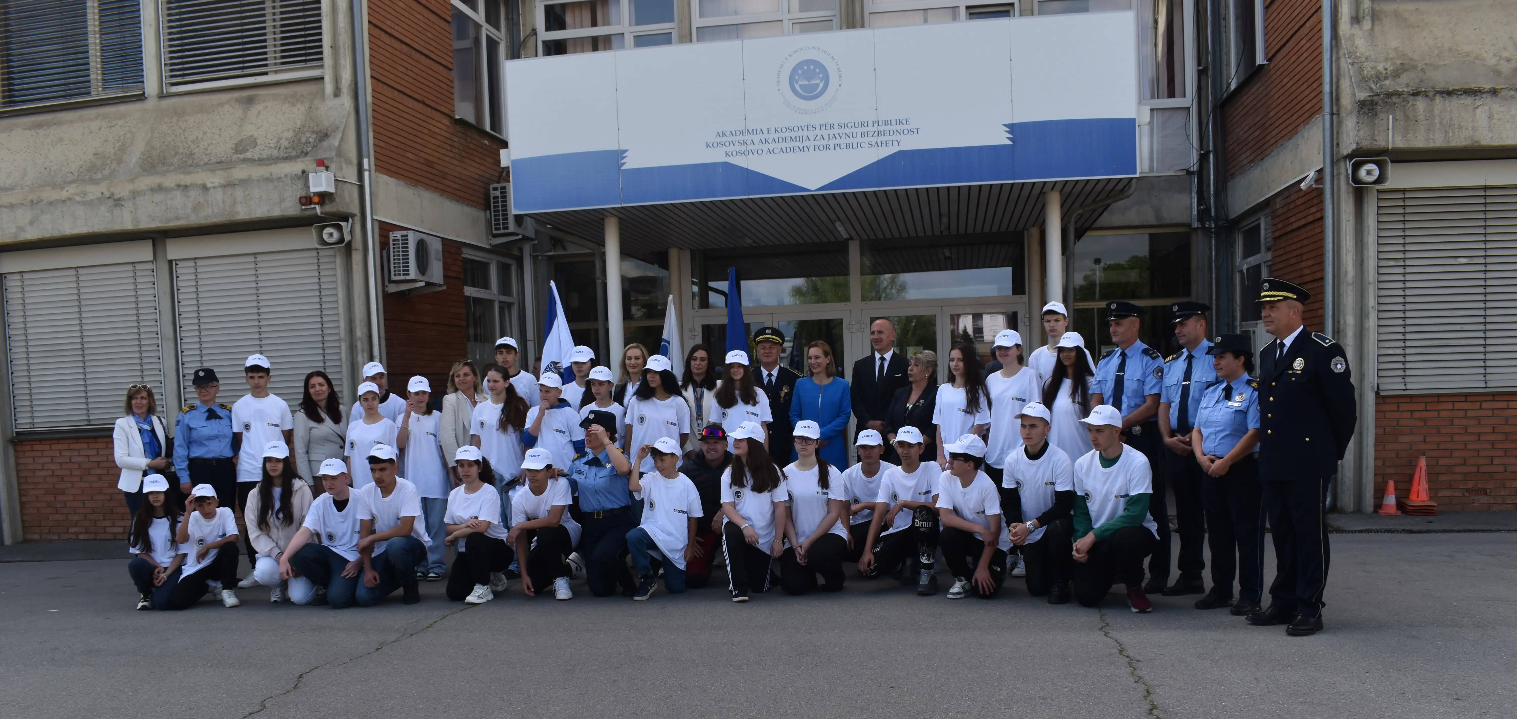 OSBE së bashku me AKSP-në dhe Policinë e Kosovës përgatisin fëmijët e Kosovës me shkathtësi dhe përvoja të veçanta të rëndësishme për të ardhmen e tyre