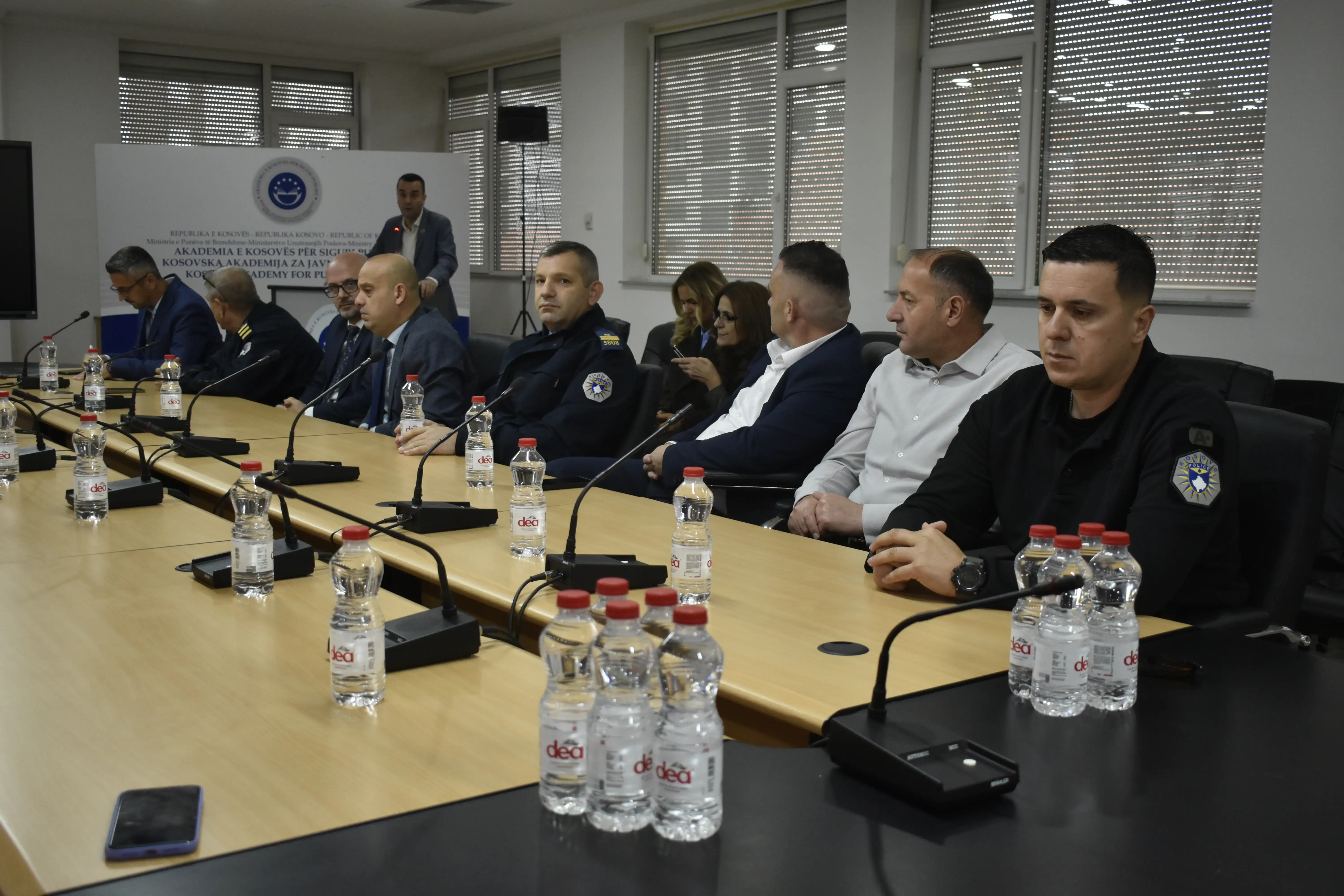 Certifikohen 12 zyrtarë në Trajnimin për Trajner në zhvillimin e Kurrikulave në Akademinë e Kosovës për Siguri Publike