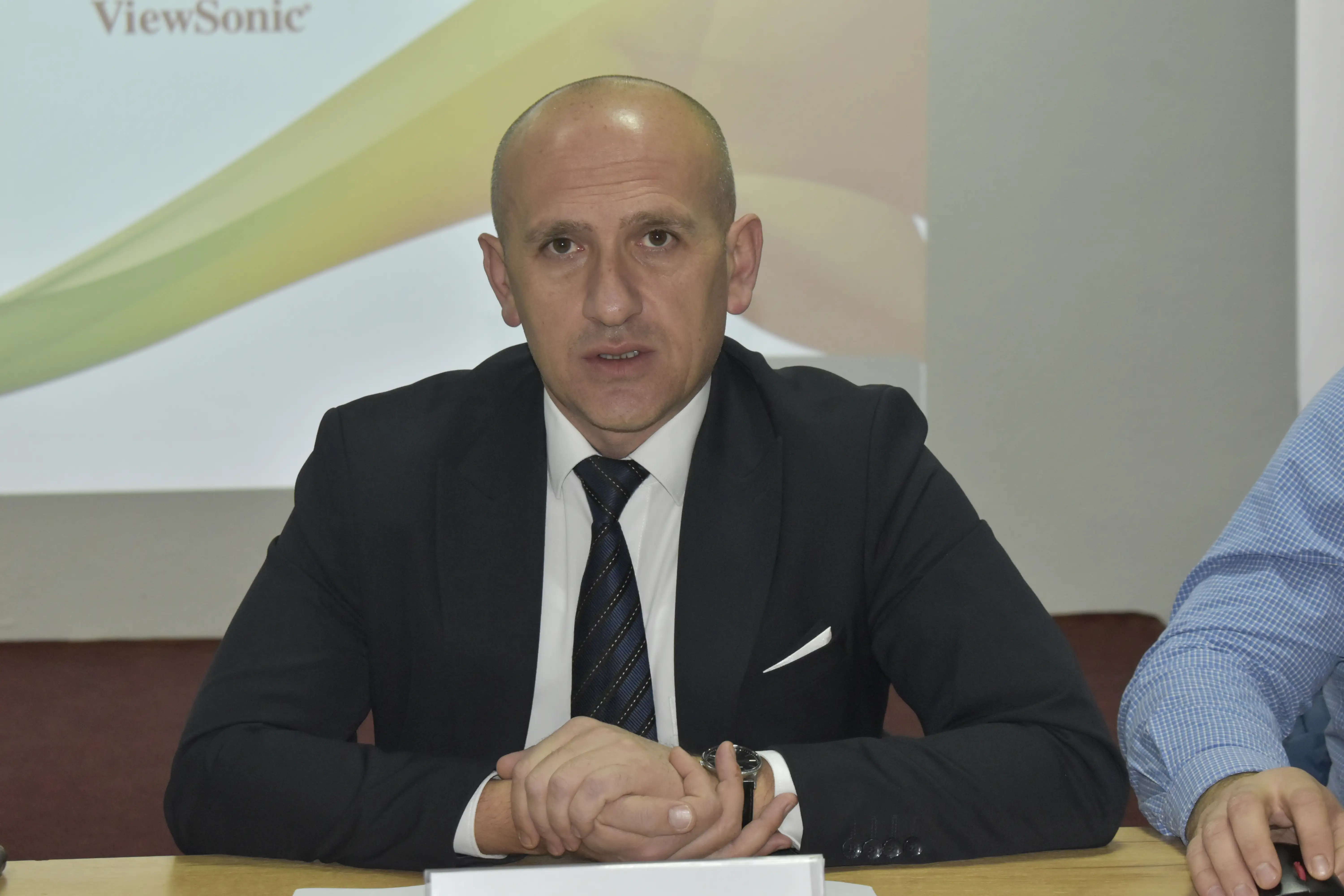 Zyra e Erasmus+ në Kosovë mbajti sesionin informues për programin Erasmus+ për stafin dhe studentët e AKSP-së