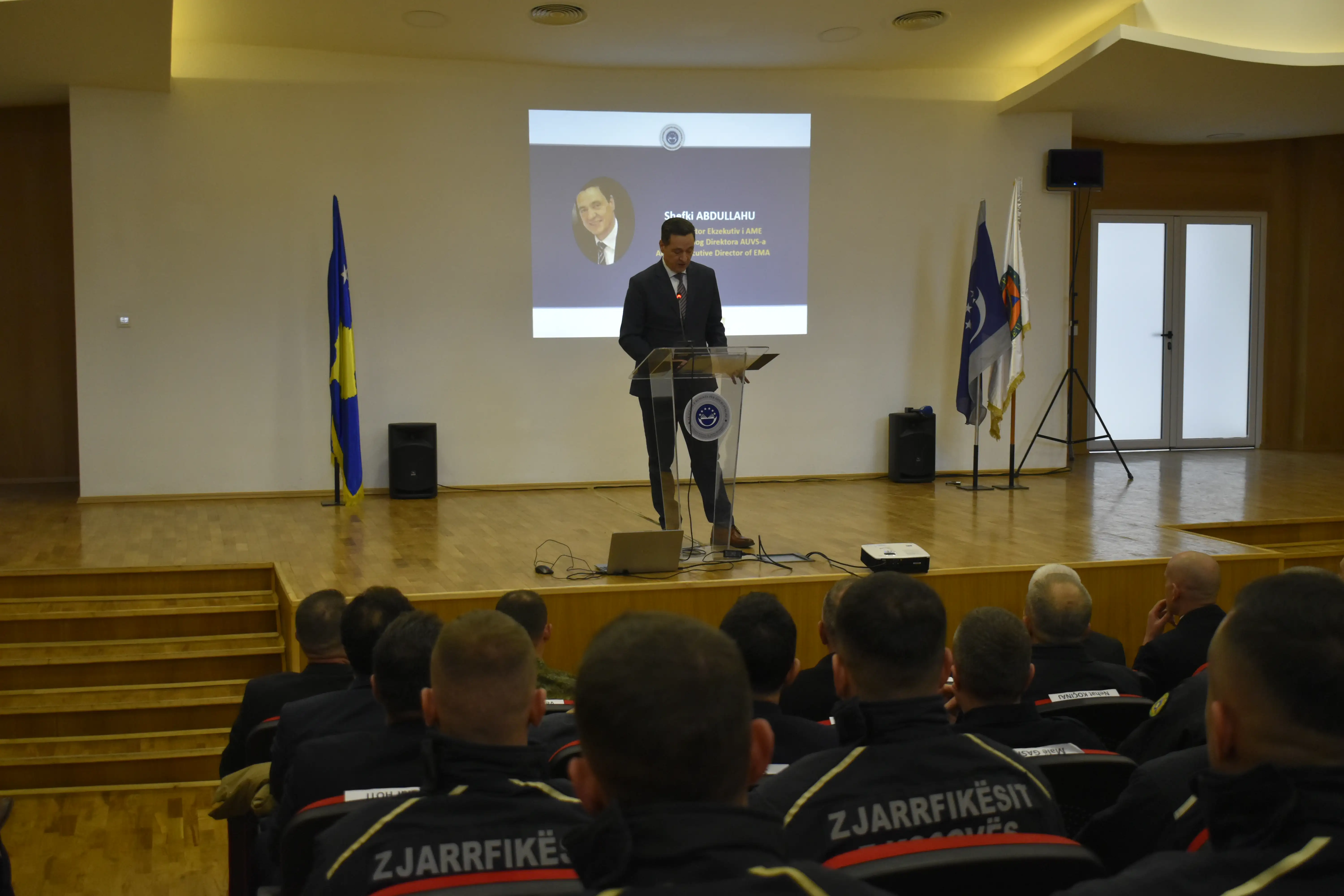 Në Akademinë e Kosovës për Siguri Publike sot diplomuan 21 kadetë për zjarrfikës