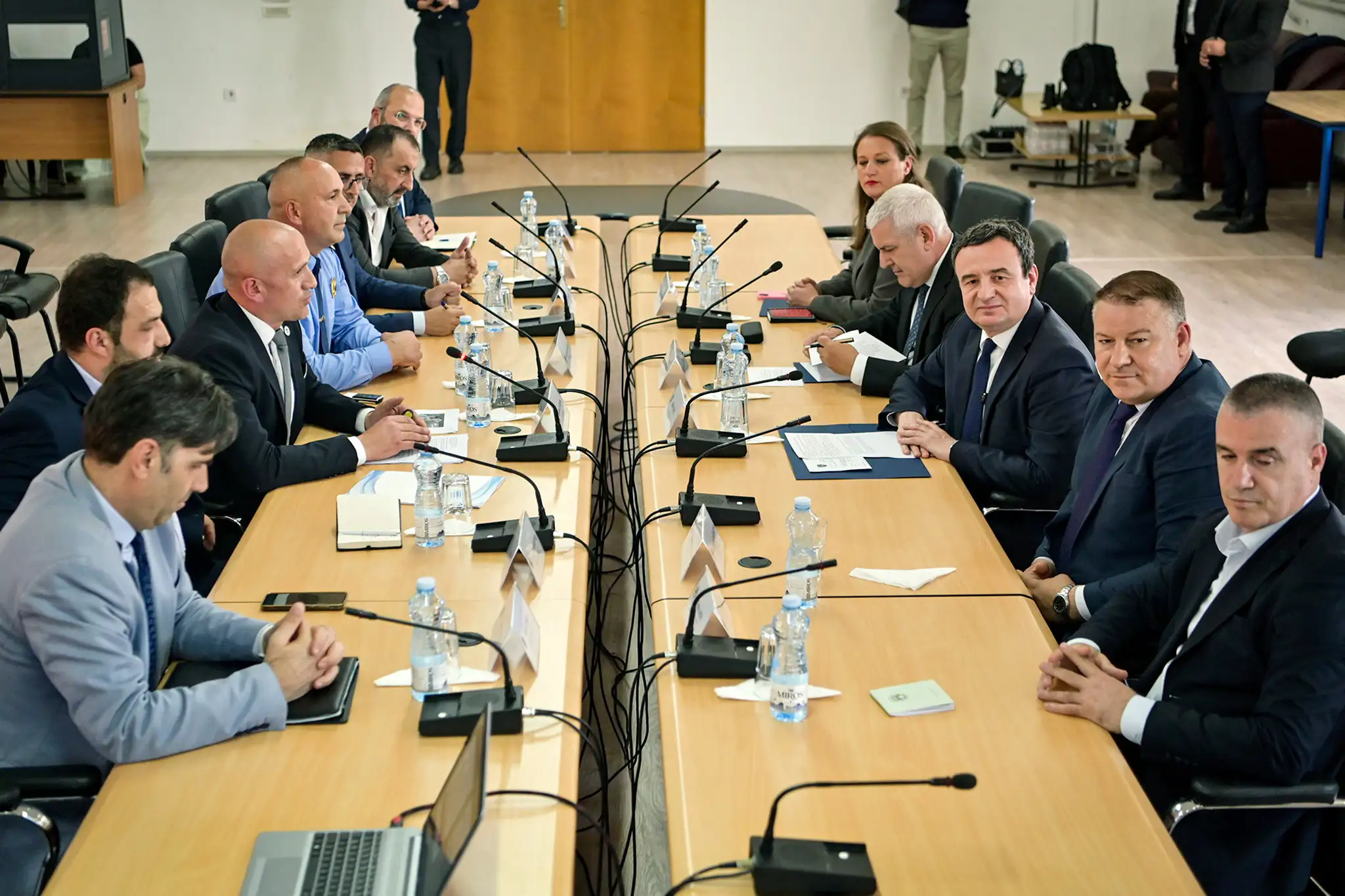 Kryeministri Kurti dhe Ministri Sveçla vizituan Akademinë e Kosovës për Siguri Publike
