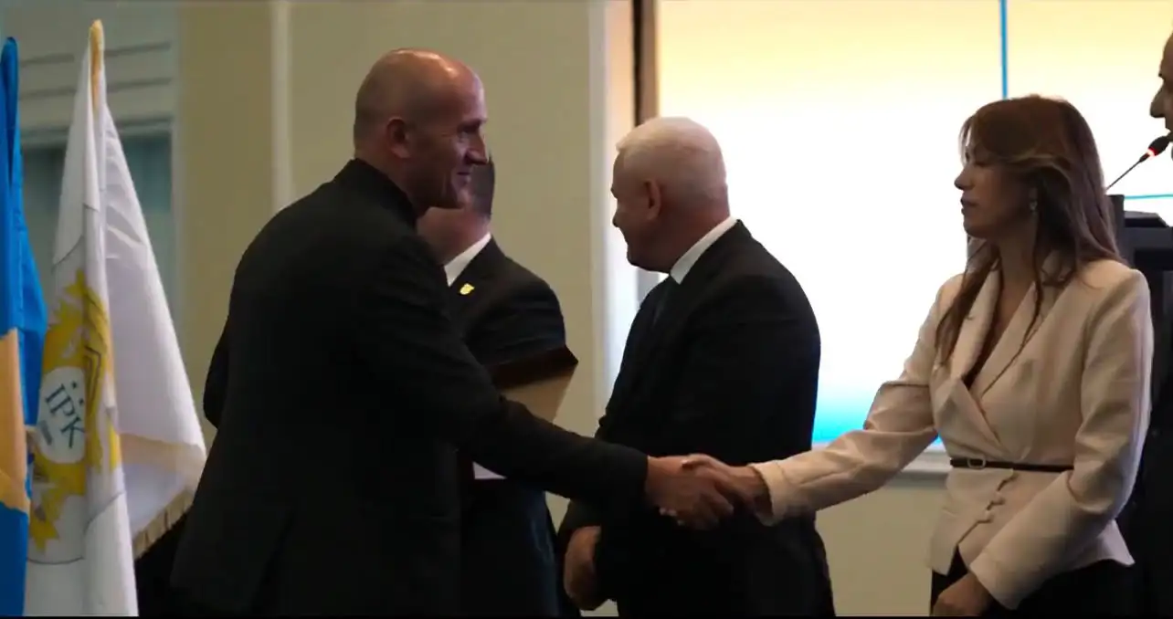 Për bashkëpunim dhe kontribut të veçantë, IPK nderon Akademinë e Kosovës për Siguri Publike