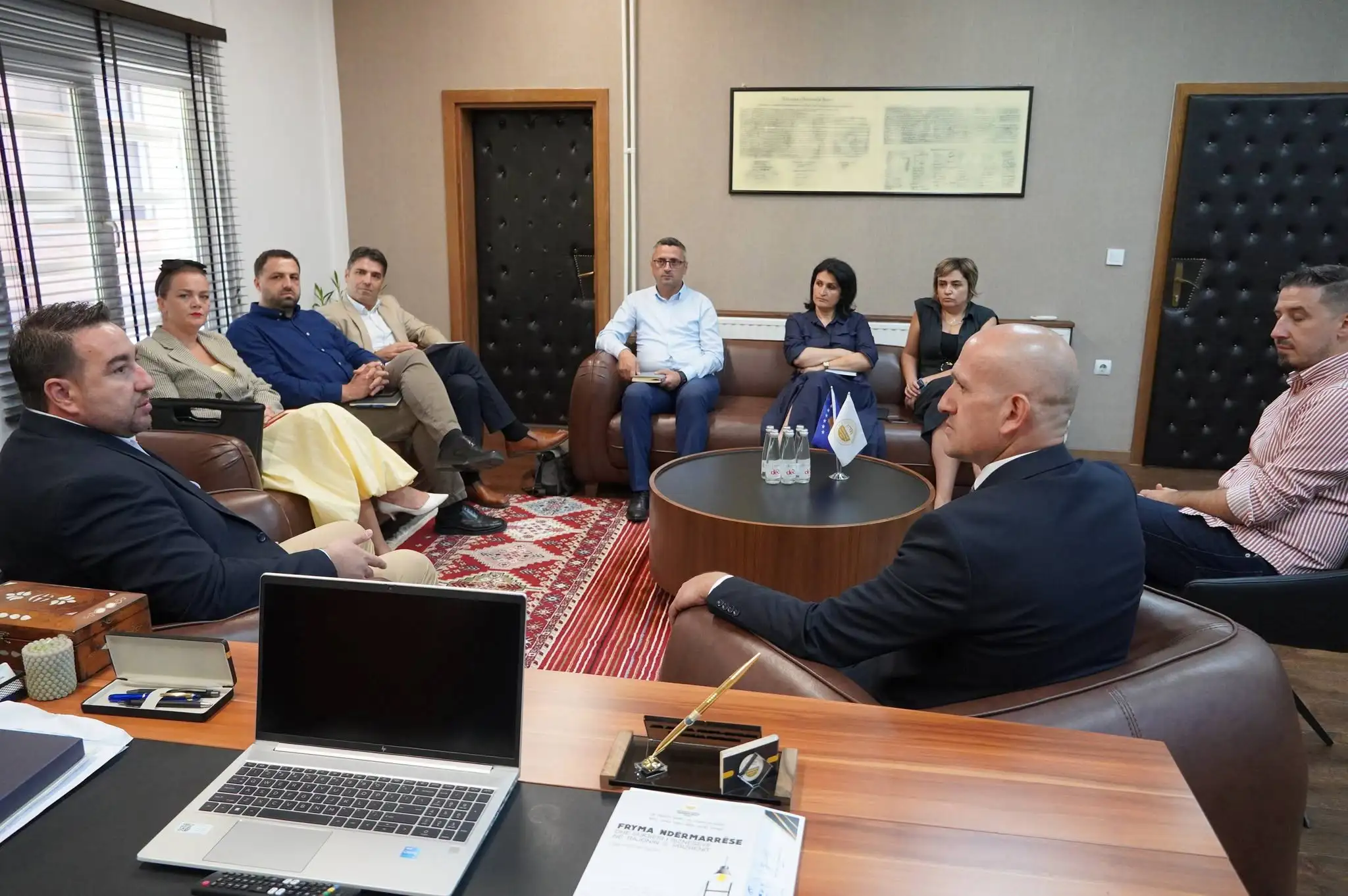 Delegacioni i Akademisë së Kosovës për Siguri Publike zhvilloi takim zyrtar në Universitetin “Ukshin Hoti” në Prizren
