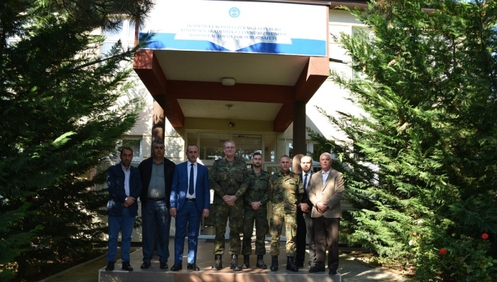 KFOR-i gjerman vizitoi Akademin&euml;
