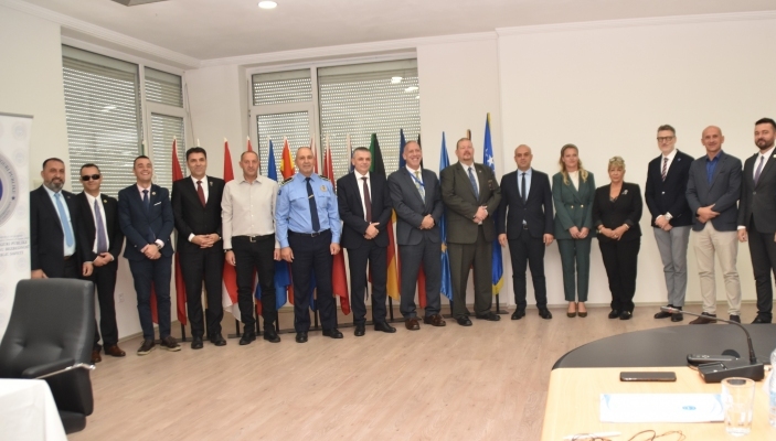 Akademia e Kosov&euml;s p&euml;r Siguri Publike n&euml;nshkruan marr&euml;veshje bashk&euml;punimi me Akademin&euml; e Drejt&euml;sis&euml; t&euml; Karolin&euml;s s&euml; Veriut t&euml; SHBA-ve