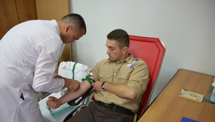 Akademia e Kosov&euml;s p&euml;r Siguri Publike dhuroi mbi 60 doza gjak