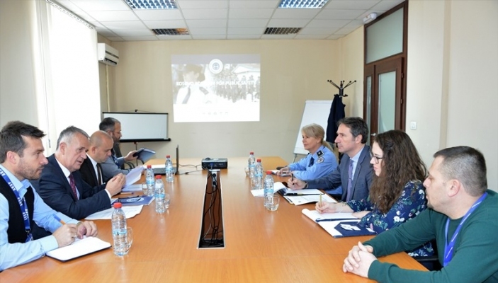 Jessalyn Brogan Walker menaxhere e programit Hedahay vizitoi Akademin&euml;