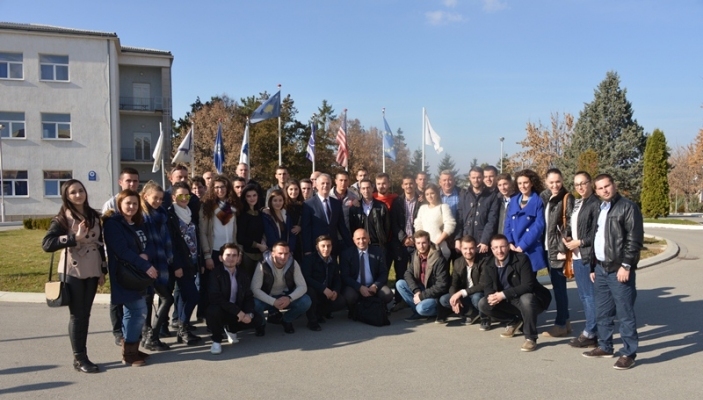 Student&euml;t e Kolegjit AAB vizituan Akademin&euml;