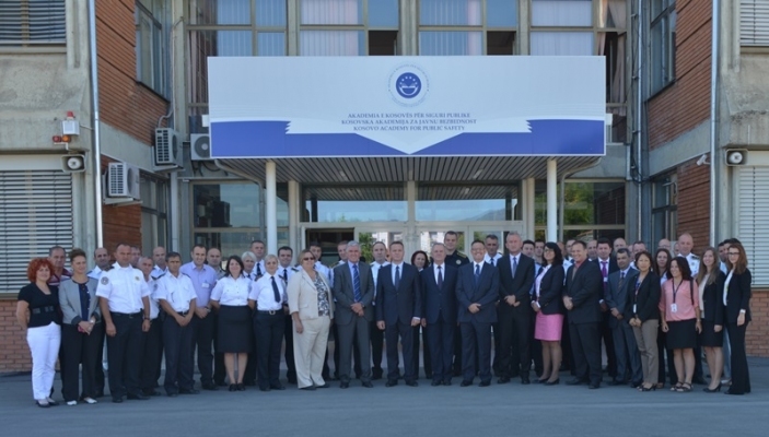 Filloi trajnimi &#147;Shkolla e Stafit Policor dhe Komand&euml;s&#148;