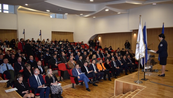 N&euml; Akademi diplomuan 46 kadet&euml; t&euml; SHKK-s&euml;