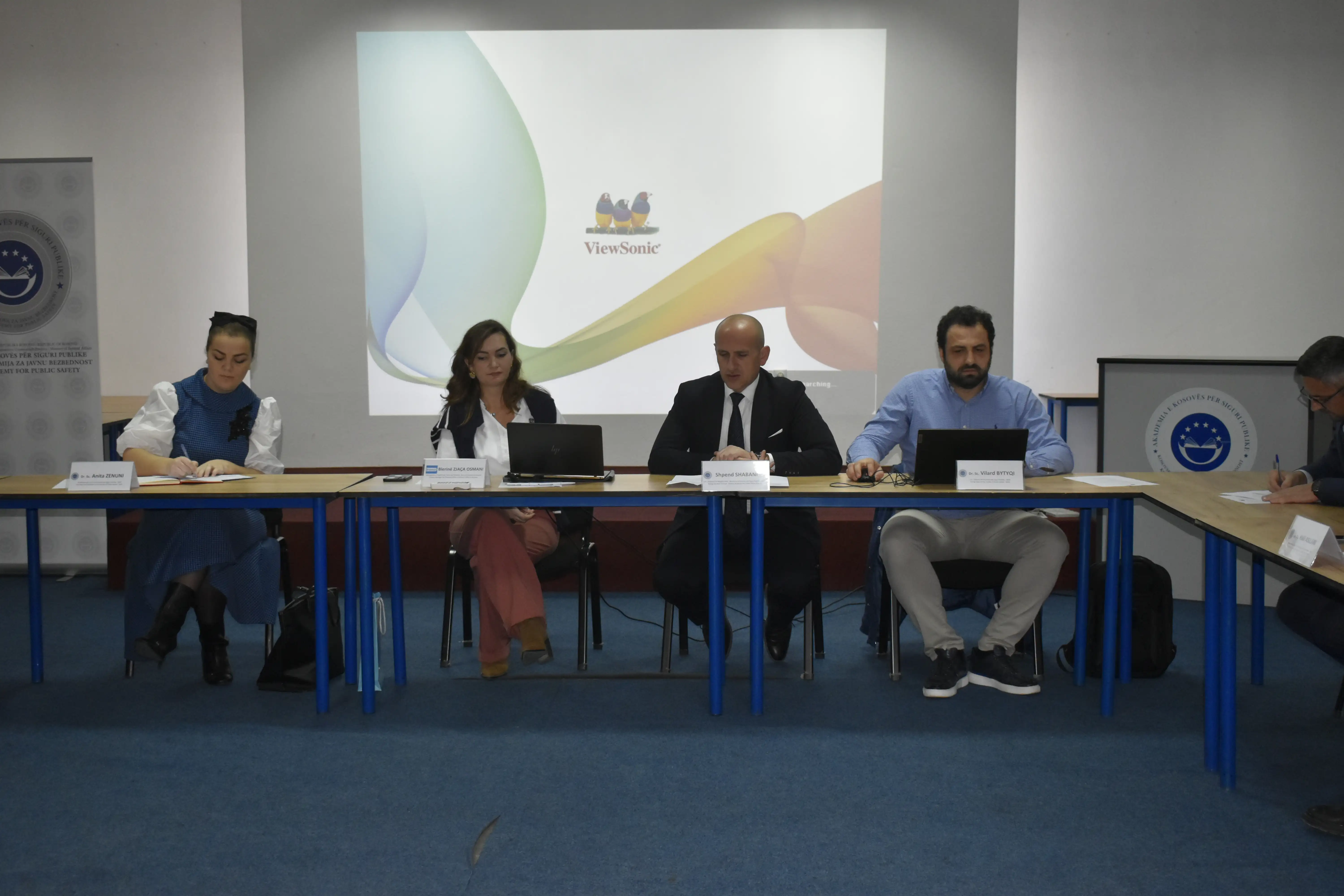 Zyra e Erasmus+ në Kosovë mbajti sesionin informues për programin Erasmus+ për stafin dhe studentët e AKSP-së