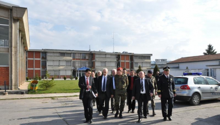 Komandanti i KFOR-it, Gjeneral Erhard B&uuml;hler, vizitoi Qendr&euml;n e Kosov&euml;s p&euml;r Siguri Publike, Edukim dhe Zhvillim 