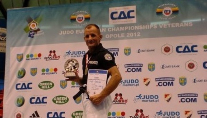 Kampioni i dyfisht&euml; evropian tani edhe kampion bote