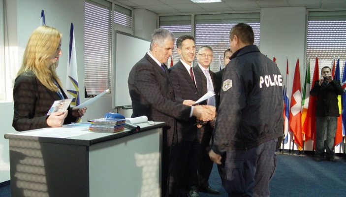P&euml;rfundoj trajnimi &#147;Kontrollimi i turmave dhe trazirave&#148; 