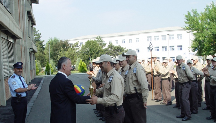 P&euml;rfunduan garat sportive n&euml; Akademi