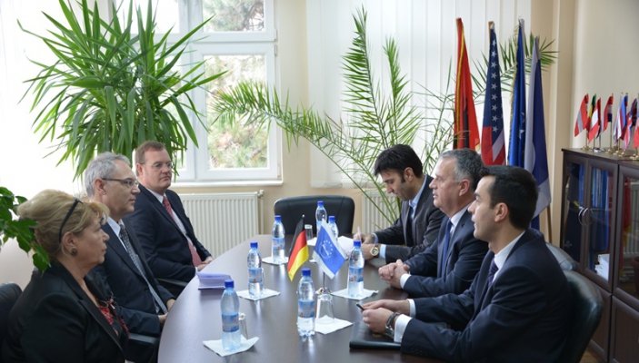Drejtori i p&euml;rgjithsh&euml;m i Akademis&euml; priti n&euml; takim zv/ambasadorin e Gjermanis&euml; Matthias Kiesler