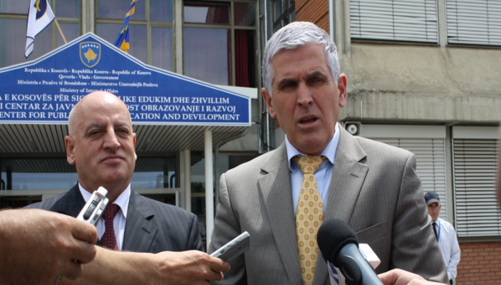 Qendr&euml;n e Siguris&euml; Publike e vizituan ministrat z.Bajram Rexhepi si dhe z.Enver Hoxha 