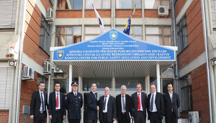Z&euml;vend&euml;s Ambasadori i OSBE-s&euml; n&euml; Kosov&euml;, Edward Joseph vizitoi QKSPEZH-in