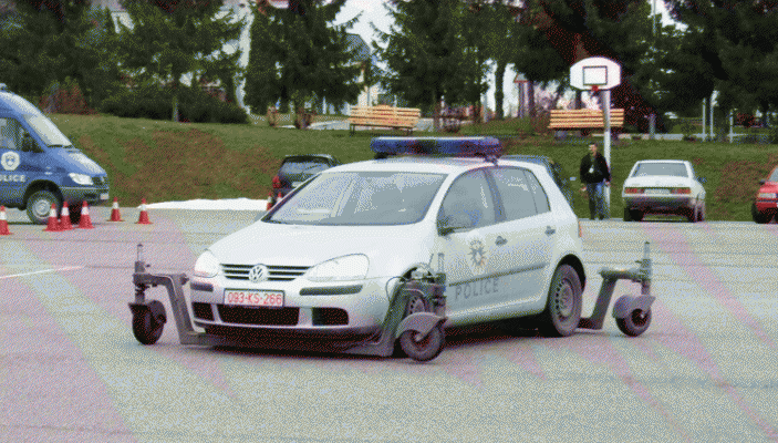 Filloi trajnimi me automjet rr&euml;shqit&euml;s